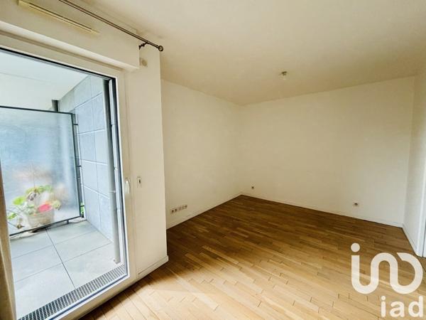 Appartement 2 pièces de 43 m² à Courbevoie (92400)