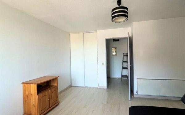 Appartement à louer    1 pièce •  Mont-de-Marsan