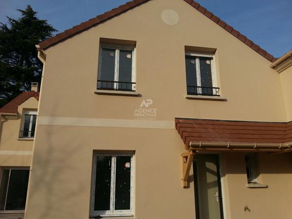 Maison 76pièces 166 m2 - L'Etang La Ville - proximité Gare Loyer 3 000 €/mois **  - Référence  17637