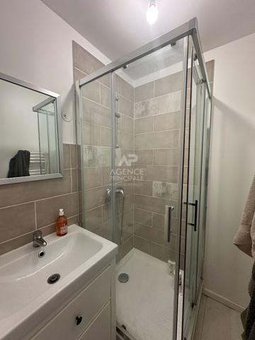 Maison 76pièces 166 m2 - L'Etang La Ville - proximité Gare Loyer 3 000 €/mois **  - Référence  17637