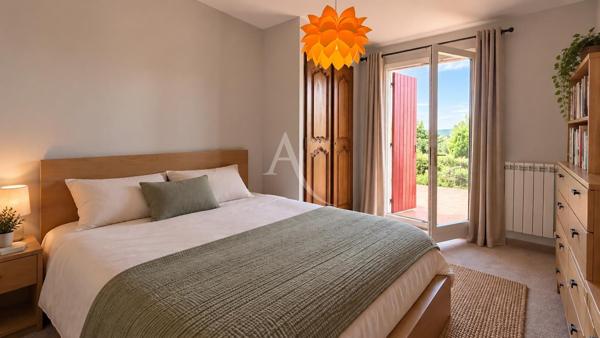 VILLA DE 122.23M2 AVEC TERRASSE PISCINE ET GARAGE AU CALME À CRUIS