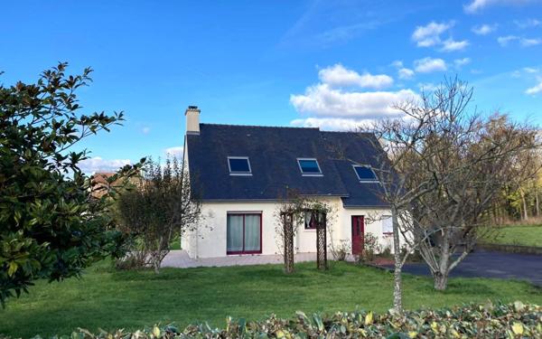 Maison à vendre    6 pièces •  Esquibien