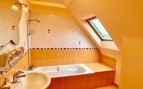 Maison à vendre    6 pièces •  Esquibien