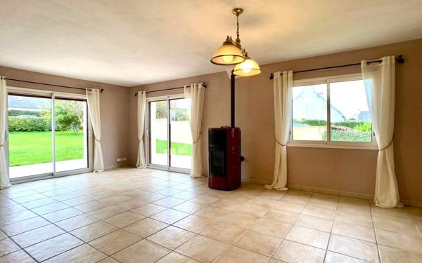 Maison à vendre    6 pièces •  Esquibien