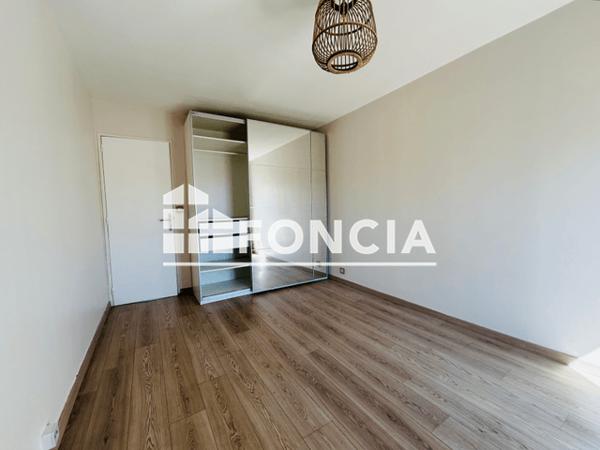 Location Appartement 4 pièces 78.28 m² - Toulon 83000