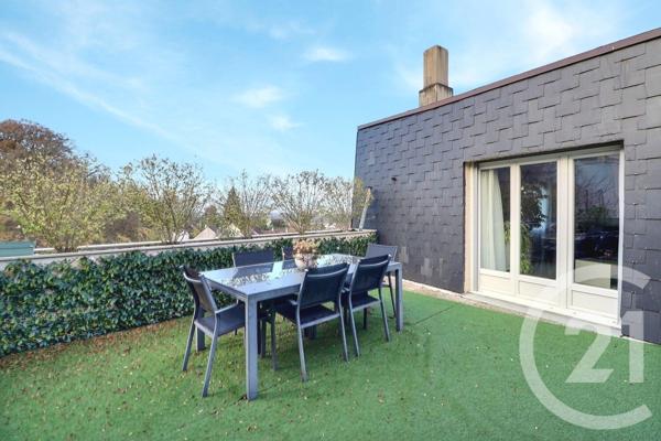 Appartement F5 à vendre  5 pièces - 110,82 m2 VAUJOURS - 93