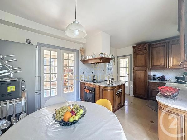 Maison à vendre  7 pièces - 172,05 m 2   LE PLESSIS TREVISE  - 94