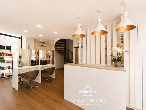 SALON DE COIFFURE – EMPLACEMENT D’ANGLE – CENTRE-VILLE D’AGEN