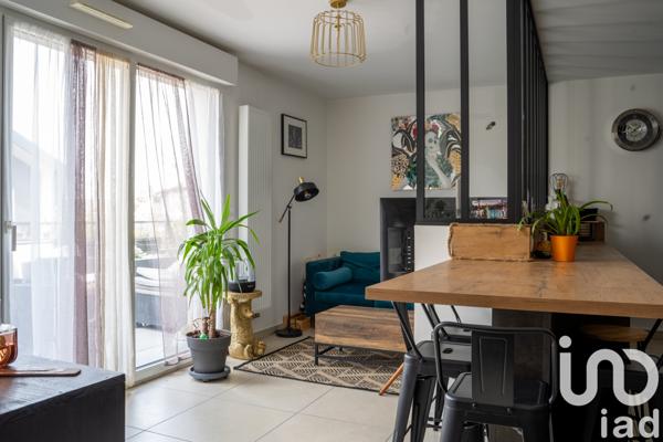 Appartement à vendre 3 pièces 59 m² Décines-Charpieu