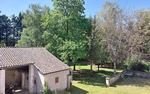 Maison à vendre    6 pièces •  Saint-Astier