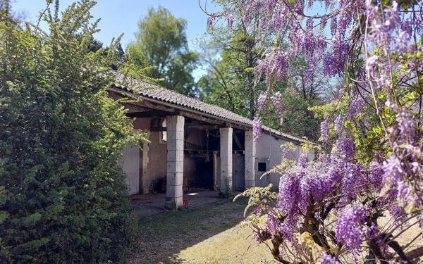 Maison à vendre    6 pièces •  Saint-Astier