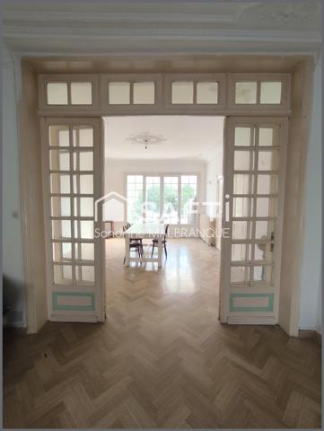 Maison bourgeoise semi individuelle 4 voir 5 chambres