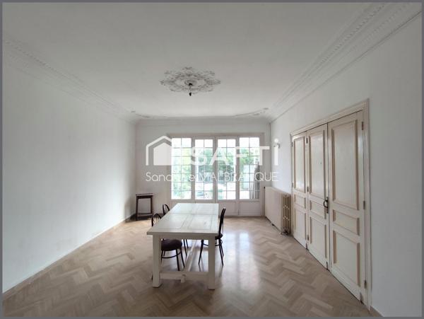 Maison bourgeoise semi individuelle 4 voir 5 chambres