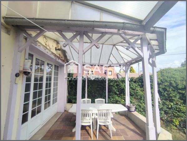 Maison bourgeoise semi individuelle 4 voir 5 chambres