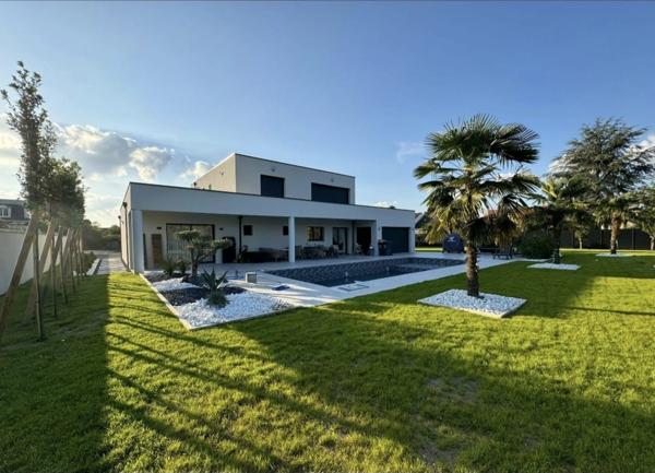 ✨ SOMPTUEUSE VILLA CONTEMPORAINE — ÉLÉGANCE, LUMIÈRE & ART DE VIVRE