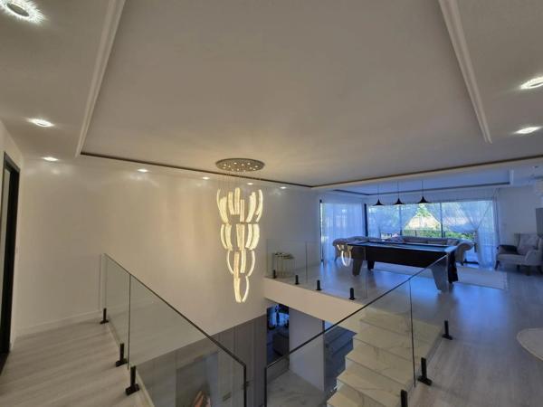 ✨ SOMPTUEUSE VILLA CONTEMPORAINE — ÉLÉGANCE, LUMIÈRE & ART DE VIVRE