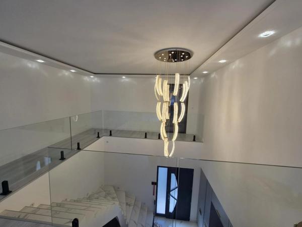 ✨ SOMPTUEUSE VILLA CONTEMPORAINE — ÉLÉGANCE, LUMIÈRE & ART DE VIVRE