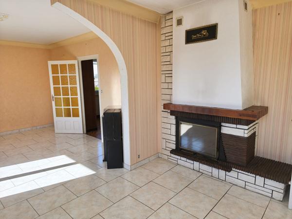 Maison spacieuse de 6 pièces à Bressuire - Confort et calme assurés !