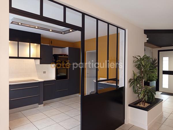 Vente
                Maison d'architecte251 m² - 12 Pièces -
                    LES SABLES D OLONNE (85340)