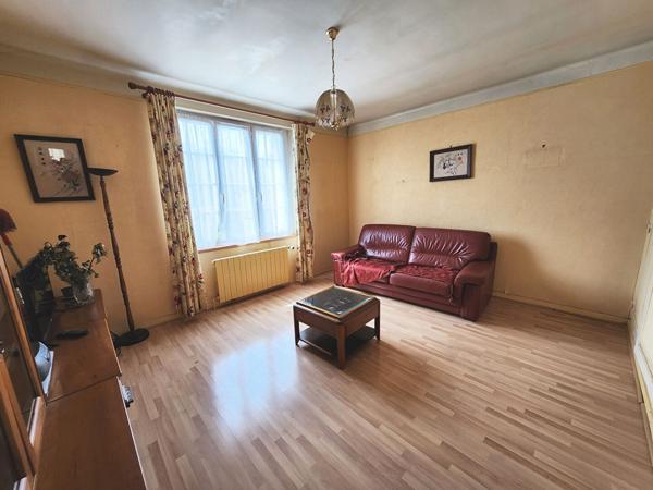 Maison Dourdan - 2 Min 4 pièce(s) 75 m2