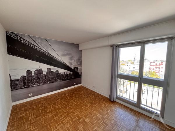 Appartement 2 pièces avec balcon, parking et cave