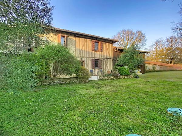 A vendre, Maison à Castelnau Magnoac 4 pièces de 112 m2, avec jardin de 1400m2