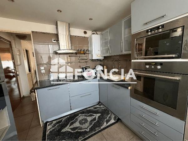 Location Appartement 4 pièces 70.6 m² - 121 AVENUE MICHEL JOURDAN Cannes La Bocca 06150