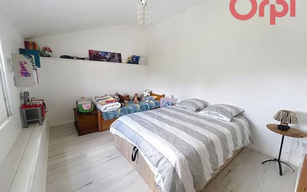 Maison à vendre    9 pièces •  Grosbreuil