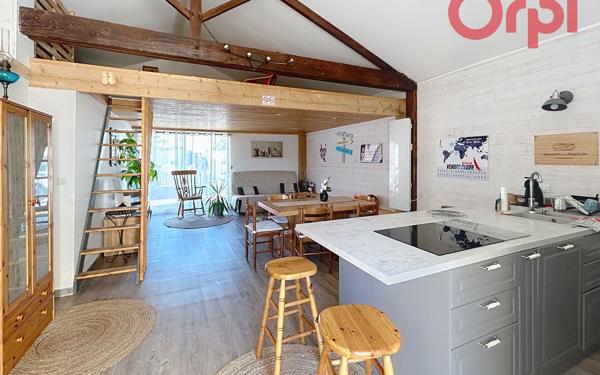 Maison à vendre    9 pièces •  Grosbreuil