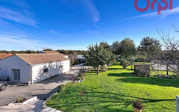 Maison à vendre    9 pièces •  Grosbreuil