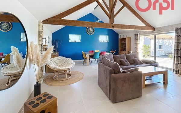 Maison à vendre    9 pièces •  Grosbreuil