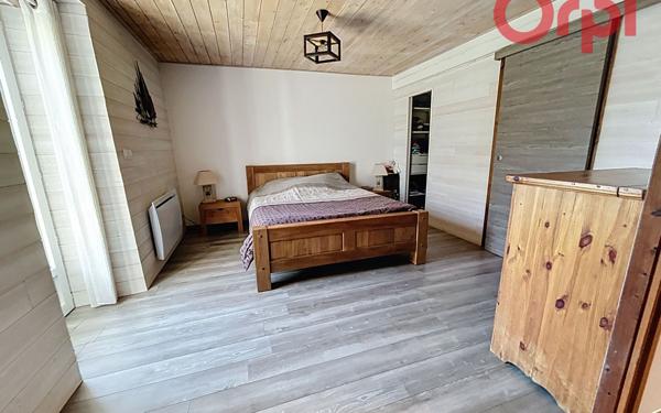 Maison à vendre    9 pièces •  Grosbreuil