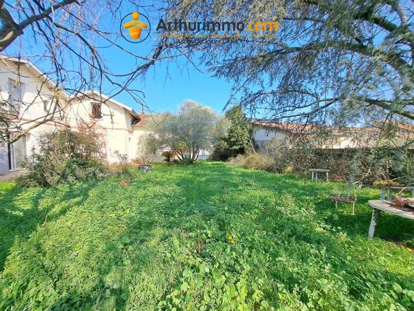 Vente                                                      Maison
                        
                     5 pièces                      158 m2                     à Toulouse