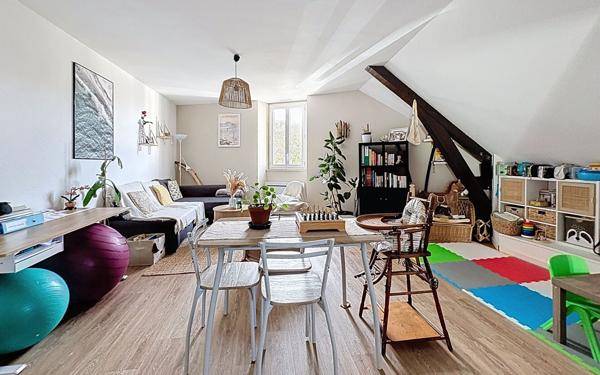 Appartement à vendre    4 pièces • 72,23 m2 Jurançon