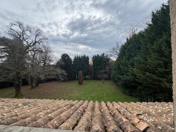 Beau corps de ferme comprenant 3 logements en pleine nature Saissac (11310)