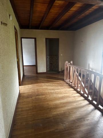 Beau corps de ferme comprenant 3 logements en pleine nature Saissac (11310)