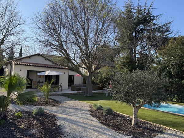 Villeneuve-lès-Avignon (30400) Maison de plain-pied proche du centre historique