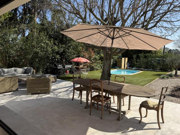 Villeneuve-lès-Avignon (30400) Maison de plain-pied proche du centre historique