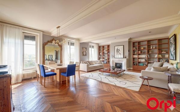 Appartement à vendre    4 pièces • 150,25 m2 Caluire-et-Cuire