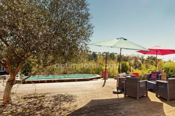 Maison familiale avec grand terrain, piscine et double garage – sur les hauteurs d’Auch