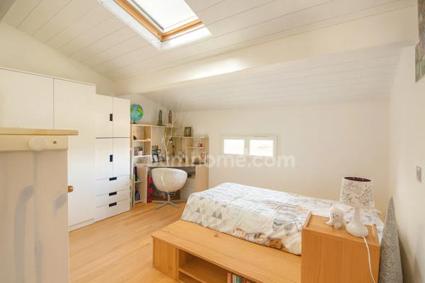 Maison familiale avec grand terrain, piscine et double garage – sur les hauteurs d’Auch