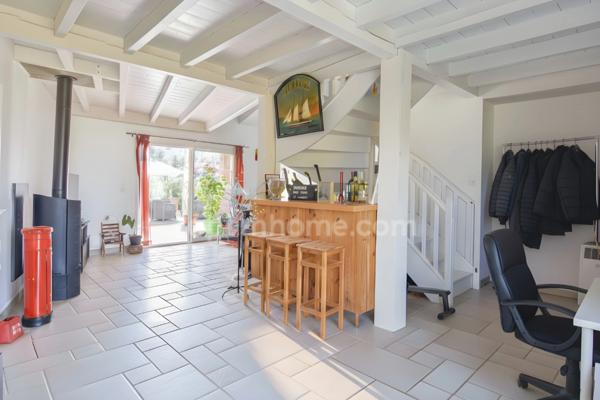 Maison familiale avec grand terrain, piscine et double garage – sur les hauteurs d’Auch