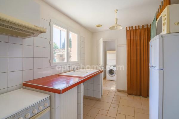 Maison familiale avec grand terrain, piscine et double garage – sur les hauteurs d’Auch