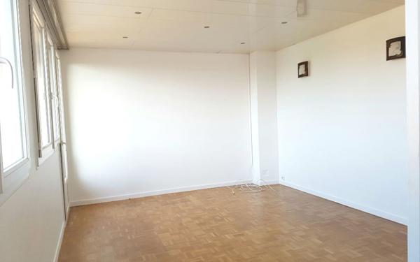 Appartement à louer    3 pièces • 53,69 m2 Bourg-la-Reine