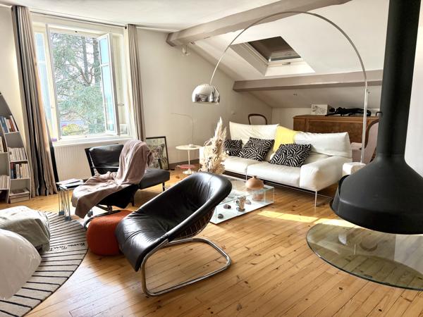 Maison 9 pièces - 320 m²