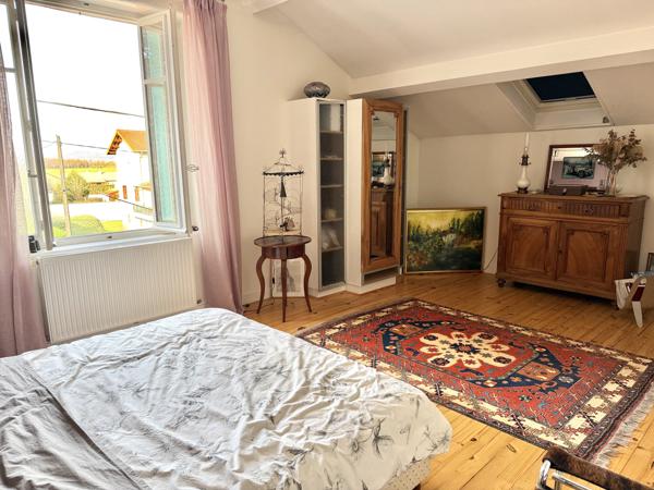 Maison 9 pièces - 320 m²