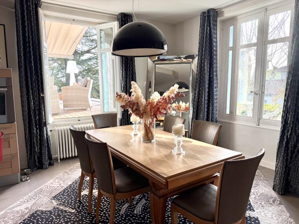 Maison 9 pièces - 320 m²