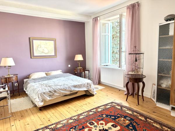 Maison 9 pièces - 320 m²