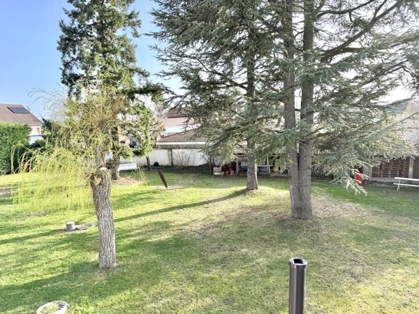 Maison 9 pièces - 320 m²