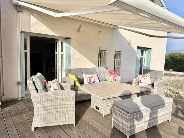 Maison 9 pièces - 320 m²